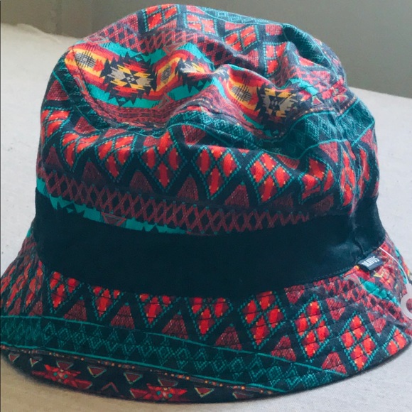 Accessories - Printed Bucket hat